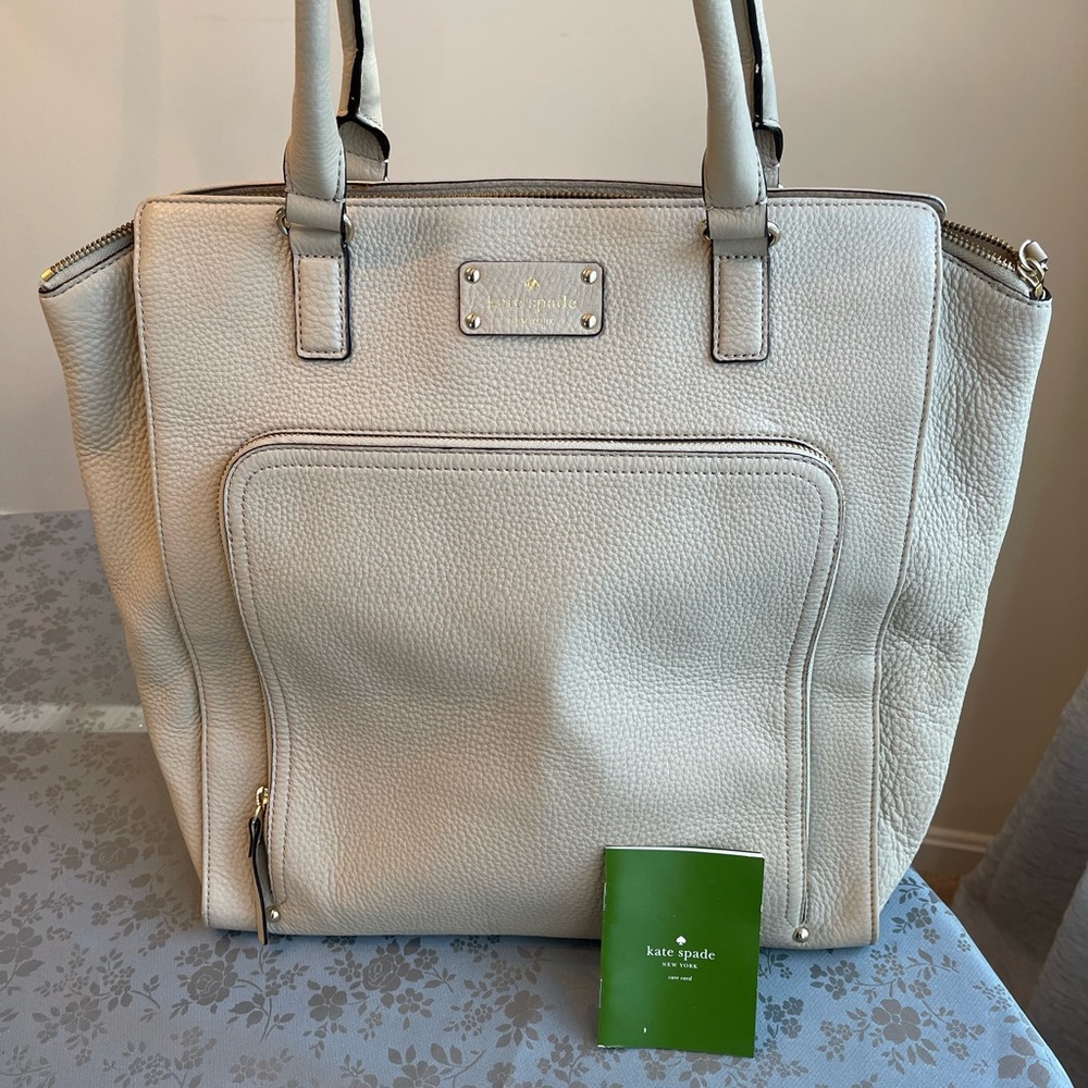 Cream Kate Spade Handbag (Used - Good Condition)